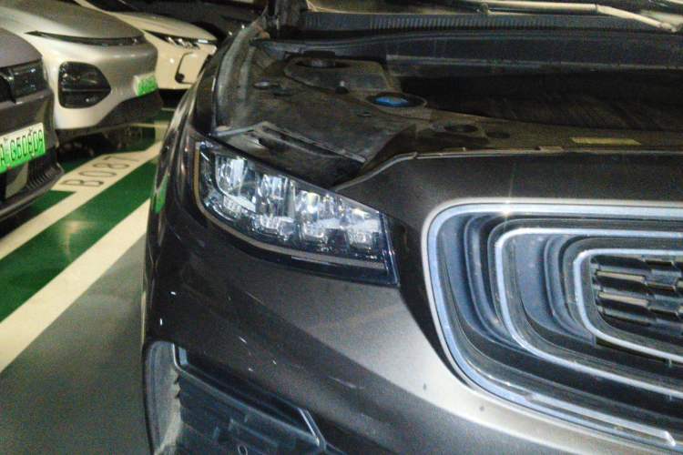 Used Geely Auto Emgrand X7 Sport 2020 1.8TD DCT Zhi Ling PRO Right Front Headlight