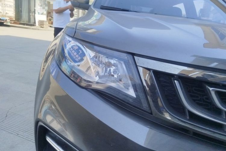 Used Geely Auto Emgrand X7 Sport 2020 1.8TD DCT Two-Wheel Drive Zhiya Model Right Front Headlight