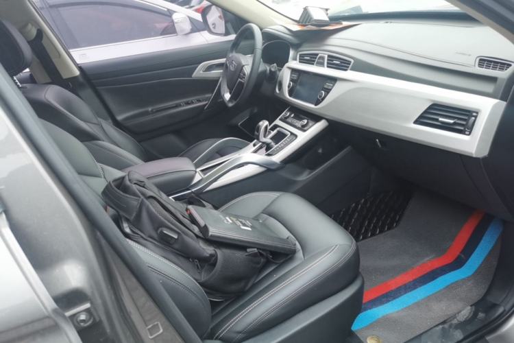 Used Geely Auto Emgrand X7 Sport 2020 1.8TD DCT Two-Wheel Drive Smart Connect 4G-Enabled Version Right Front Seat