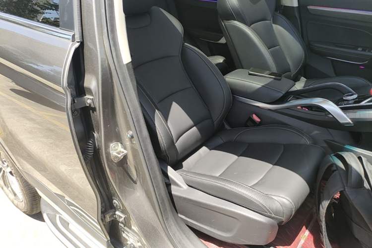 Used Geely Auto Emgrand X7 Sport 2020 1.8TD DCT ZhiZun PRO Right Front Seat