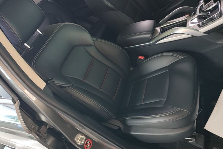 Used Geely Auto Emgrand X7 Sport 2020 1.8TD DCT Two-Wheel Drive Zhiya Model Right Front Seat