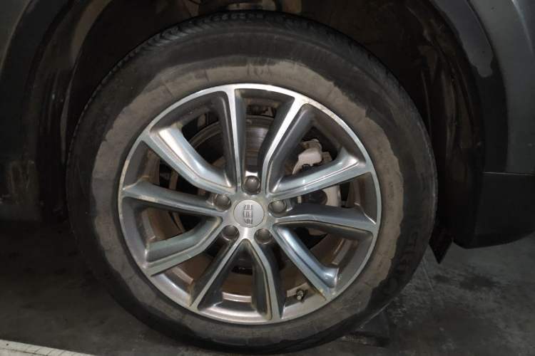 Used Geely Auto Emgrand X7 Sport 2020 1.8TD DCT Two-Wheel Drive Smart Connect 4G-Enabled Version Right Front Wheel Hub