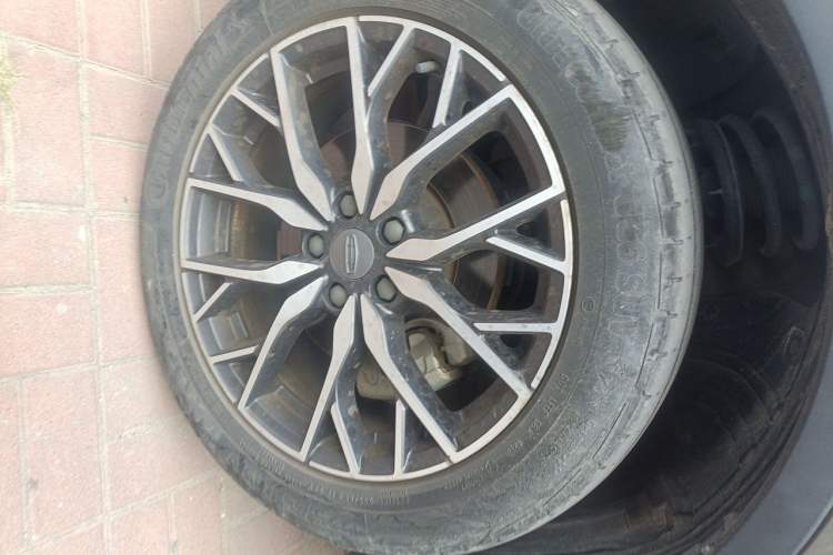 Used Geely Auto Emgrand X7 Sport 2020 1.8TD DCT Zhi Ling PRO Right Front Wheel Hub