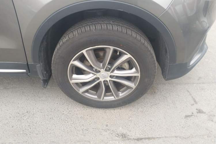 Used Geely Auto Emgrand X7 Sport 2020 1.8TD DCT Two-Wheel Drive Smart Connect 4G-Enabled Version Right Front Wheel Hub