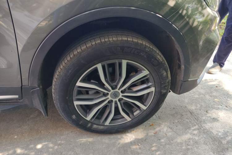 Used Geely Auto Emgrand X7 Sport 2020 1.5TD Automatic Smart Connect PRO Right Front Wheel Hub