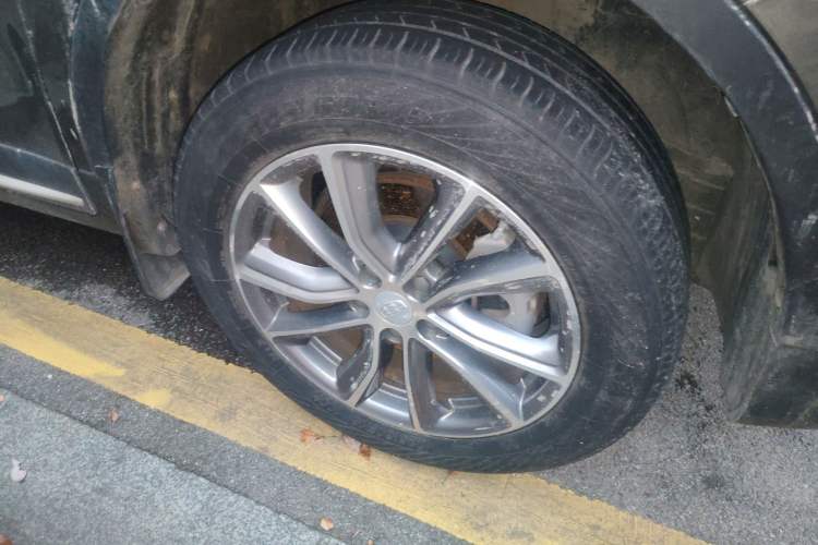 Used Geely Auto Emgrand X7 Sport 2020 1.8TD DCT Two-Wheel Drive Smart Connect 4G-Enabled Version Right Front Wheel Hub
