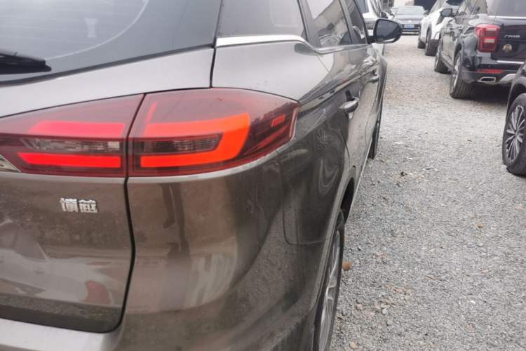 Used Geely Auto Emgrand X7 Sport 2020 1.8TD DCT Two-Wheel Drive Smart Connect 4G-Enabled Version Right Rear Taillight