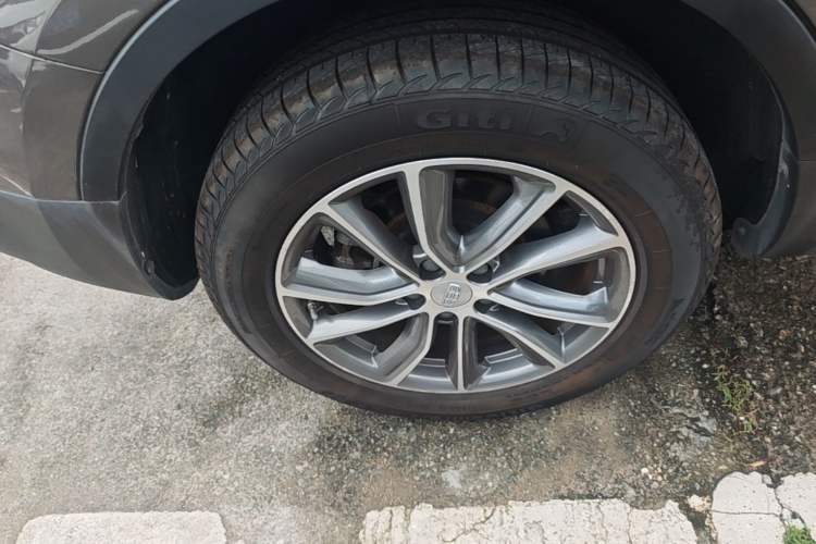 Used Geely Auto Emgrand X7 Sport 2020 1.8TD DCT Two-Wheel Drive Smart Connect 4G-Enabled Version Right Rear Wheel Hub