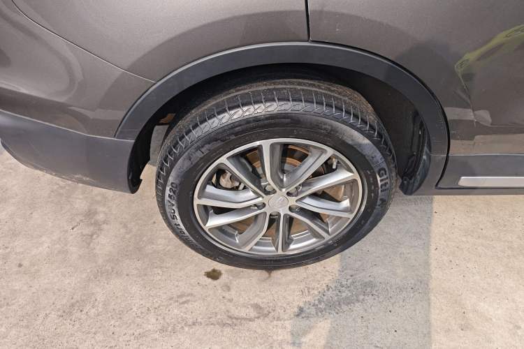 Used Geely Auto Emgrand X7 Sport 2020 1.8TD DCT Two-Wheel Drive Smart Connect 4G-Enabled Version Right Rear Wheel Hub