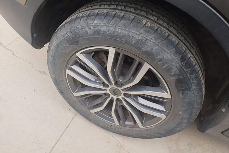 Used Geely Auto Emgrand X7 Sport 2020 1.5TD Automatic Smart Connect PRO Right Rear Wheel Hub