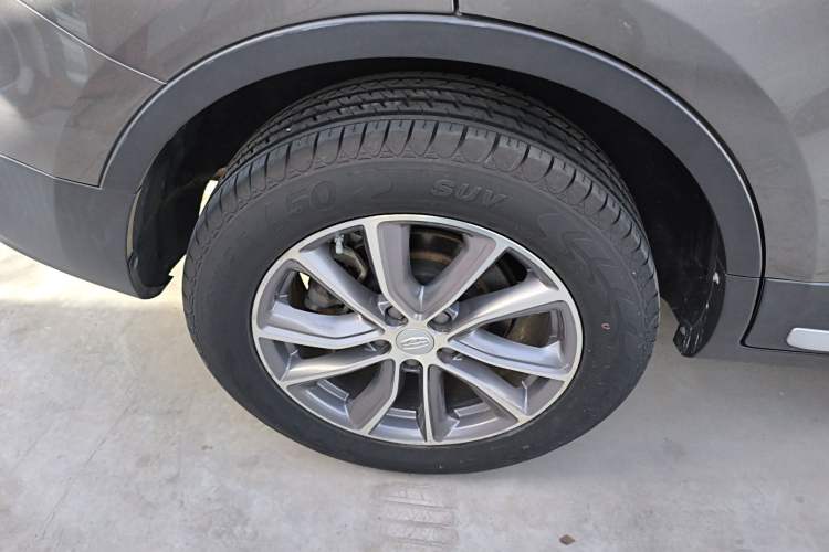 Used Geely Auto Emgrand X7 Sport 2020 1.8TD DCT Two-Wheel Drive Smart Connect 4G-Enabled Version Right Rear Wheel Hub