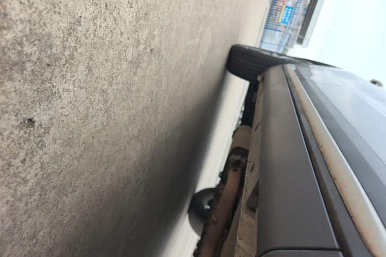 Used Geely Auto Emgrand X7 Sport 2020 1.8TD DCT Two-Wheel Drive Smart Connect 4G-Enabled Version Right Side Sill