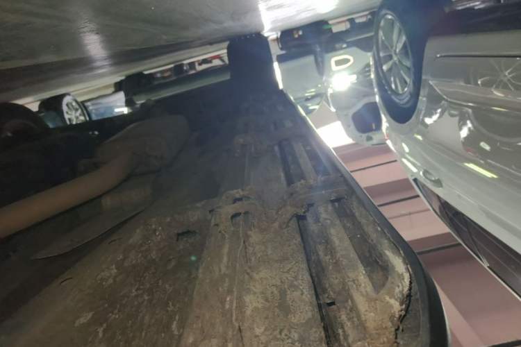 Used Geely Auto Emgrand X7 Sport 2020 1.8TD DCT Two-Wheel Drive Smart Connect 4G-Enabled Version Right Side Sill