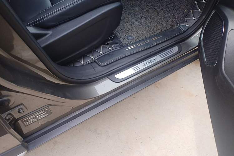 Used Geely Auto Emgrand X7 Sport 2020 1.5TD Automatic Smart Connect PRO Right Side Sill