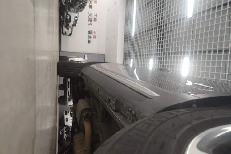 Used Geely Auto Emgrand X7 Sport 2020 1.8TD DCT Two-Wheel Drive Smart Connect 4G-Enabled Version Right Side Sill