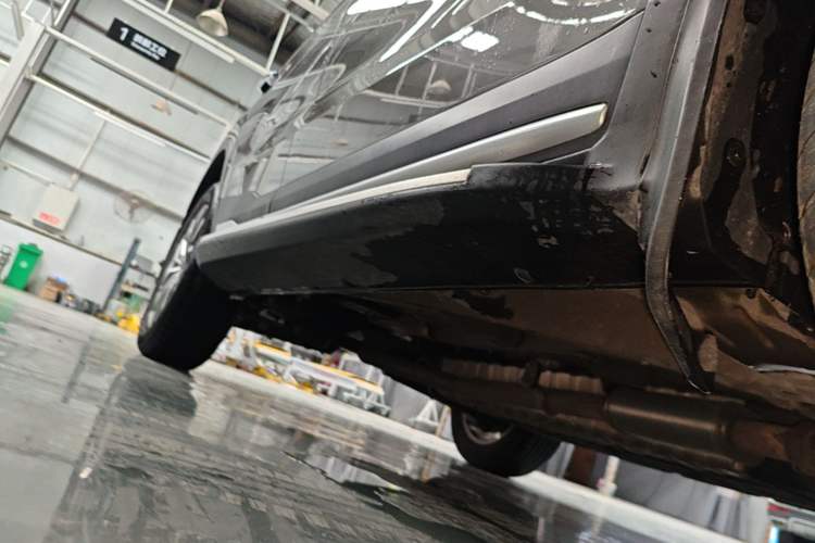 Used Geely Auto Emgrand X7 Sport 2020 1.8TD DCT Smart Connect PRO Right Side Sill