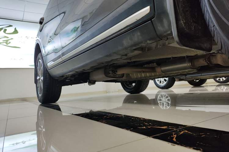 Used Geely Auto Emgrand X7 Sport 2020 1.8TD DCT Two-Wheel Drive Zhiya Model Right Side Sill