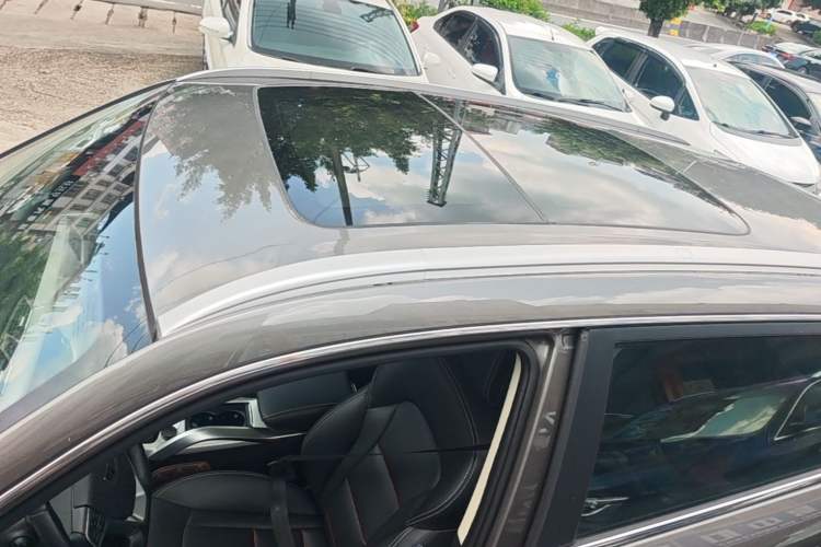 Used Geely Auto Emgrand X7 Sport 2020 1.8TD DCT Two-Wheel Drive Smart Connect 4G-Enabled Version Roof