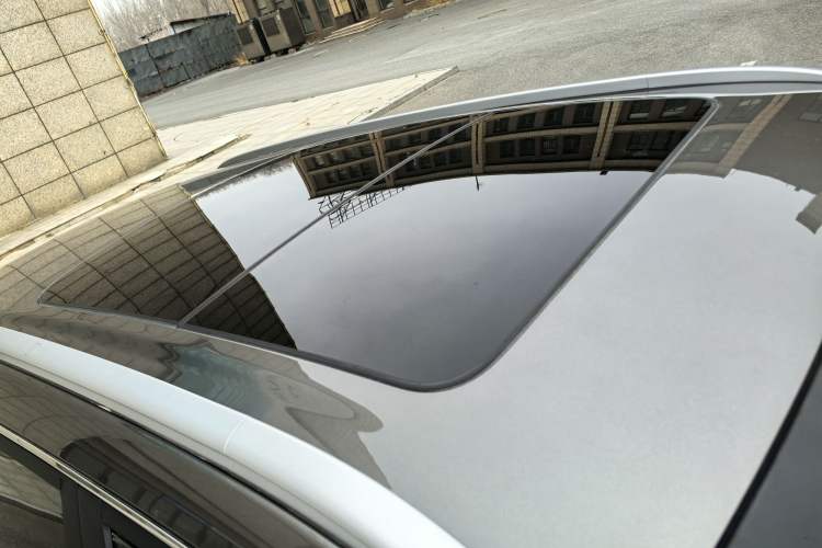 Used Geely Auto Emgrand X7 Sport 2020 1.8TD DCT Two-Wheel Drive Smart Connect 4G-Enabled Version Roof