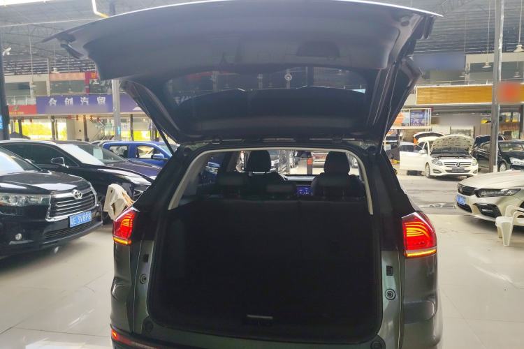 Used Geely Auto Emgrand X7 Sport 2020 1.8TD DCT Smart Connect PRO Trunk