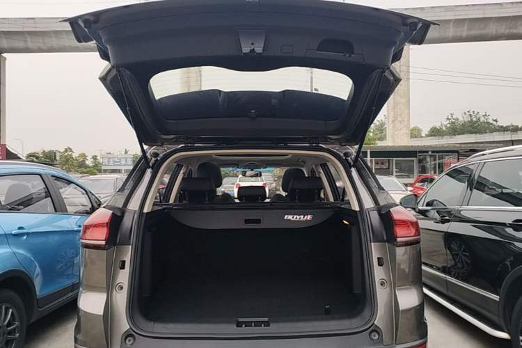 Used Geely Auto Emgrand X7 Sport 2020 1.8TD DCT Smart Connect PRO Trunk