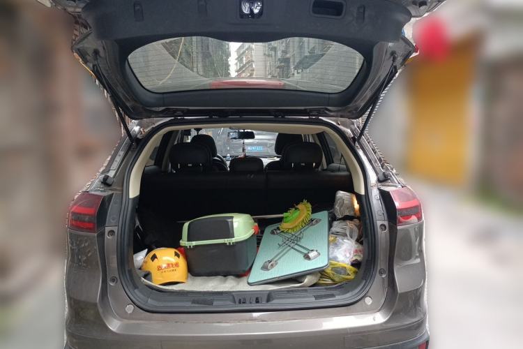 Used Geely Auto Emgrand X7 Sport 2020 1.8TD DCT Two-Wheel Drive Smart Connect 4G-Enabled Version Trunk