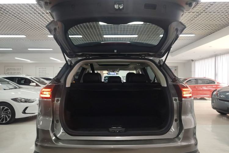 Used Geely Auto Emgrand X7 Sport 2020 1.8TD DCT Two-Wheel Drive Smart Connect 4G-Enabled Version Trunk