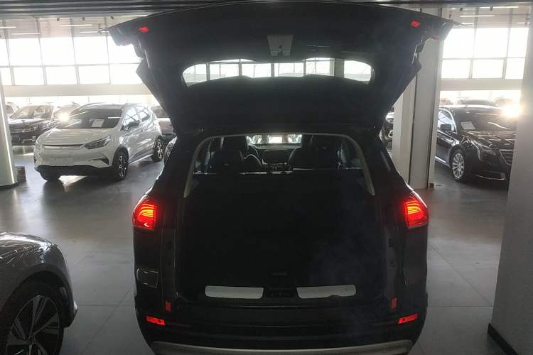 Used Geely Auto Emgrand X7 Sport 2020 1.8TD DCT ZhiZun PRO Trunk