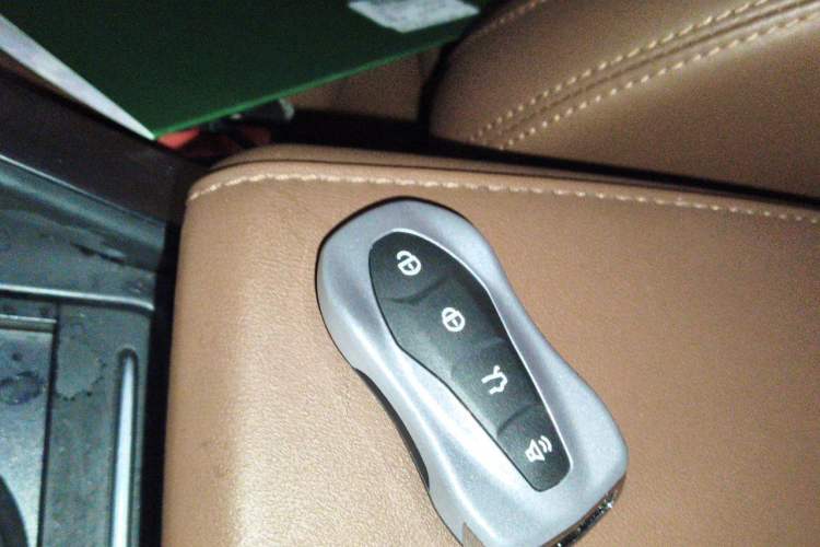 Used Geely Auto Emgrand X7 Sport 2020 1.8TD DCT Zhi Ling PRO Vehicle Key