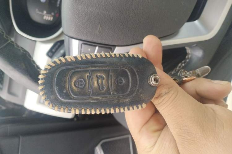 Used Geely Auto Emgrand X7 Sport 2020 1.8TD DCT Two-Wheel Drive Smart Connect 4G-Enabled Version Vehicle Key