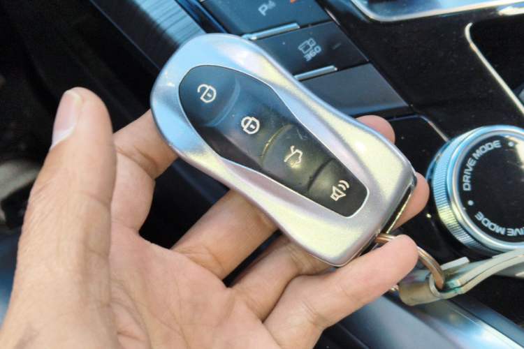 Used Geely Auto Emgrand X7 Sport 2020 1.8TD DCT Smart PRO Vehicle Key