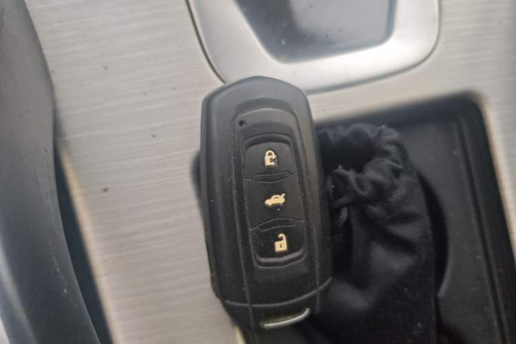 Used Geely Auto Emgrand X7 Sport 2020 1.8TD DCT Two-Wheel Drive Smart Connect 4G-Enabled Version Vehicle Key