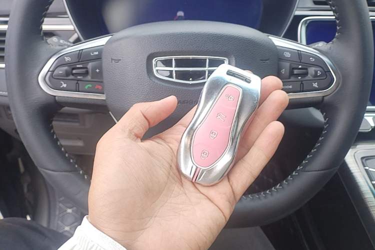 Used Geely Auto Emgrand X7 Sport 2020 1.5TD Automatic Smart Connect PRO Vehicle Key