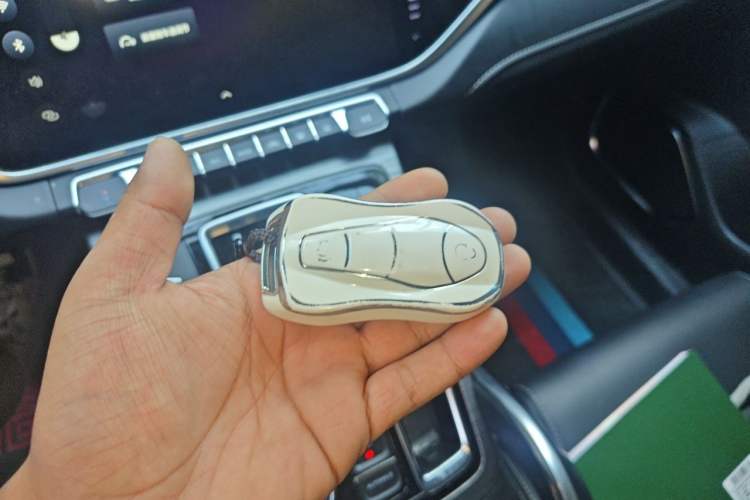 Used Geely Auto Emgrand X7 Sport 2020 1.8TD DCT Smart PRO Vehicle Key
