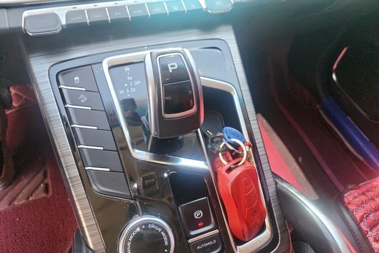Used Geely Auto Emgrand X7 Sport 2020 1.8TD DCT Smart Connect PRO Gear Lever