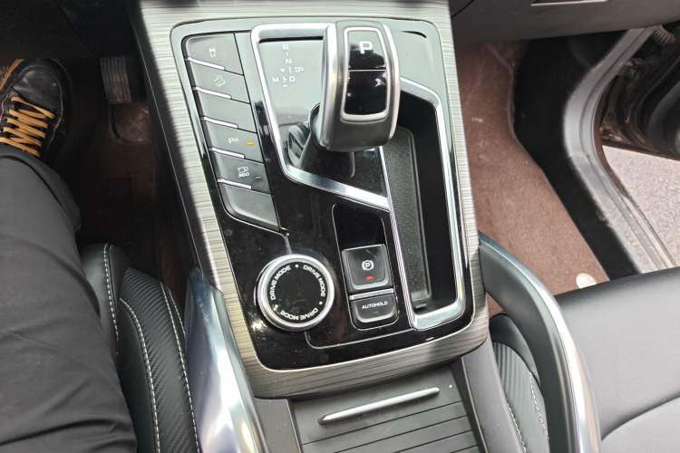 Used Geely Auto Emgrand X7 Sport 2020 1.8TD DCT Smart PRO Gear Lever