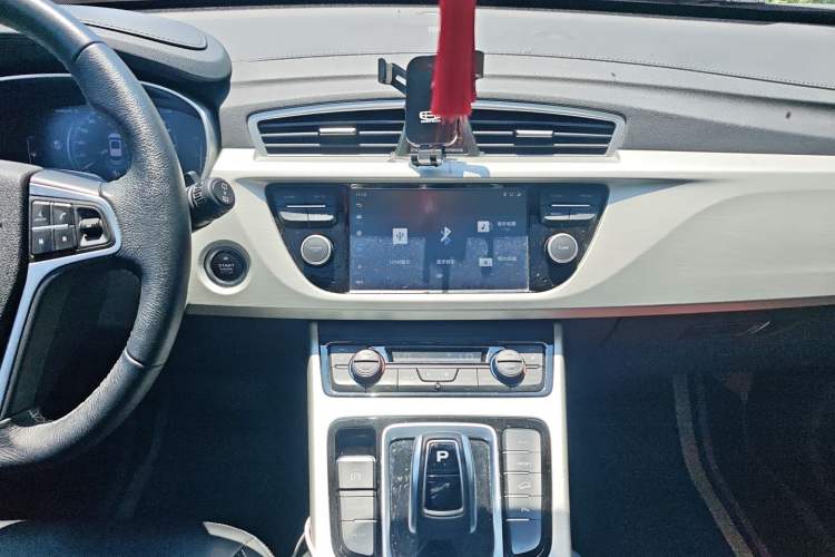 Used Geely Auto Emgrand X7 Sport 2020 1.8TD DCT Two-Wheel Drive Smart Connect 4G-Enabled Version Audio And AC Panel