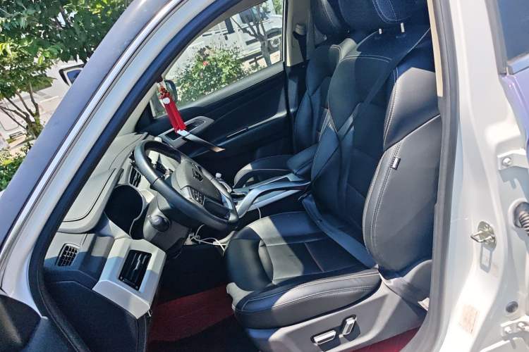Used Geely Auto Emgrand X7 Sport 2020 1.8TD DCT Two-Wheel Drive Smart Connect 4G-Enabled Version Left Front Seat
