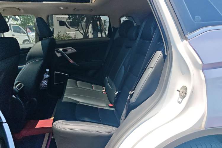 Used Geely Auto Emgrand X7 Sport 2020 1.8TD DCT Two-Wheel Drive Smart Connect 4G-Enabled Version Left Rear Seat