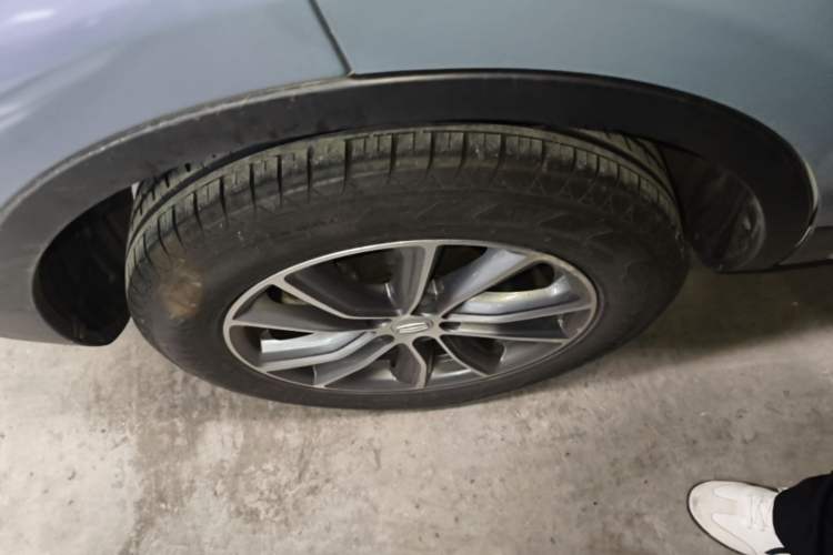 Used Geely Auto Emgrand X7 Sport 2020 1.8TD DCT Two-Wheel Drive Smart Connect 4G-Enabled Version Right Rear Wheel Hub