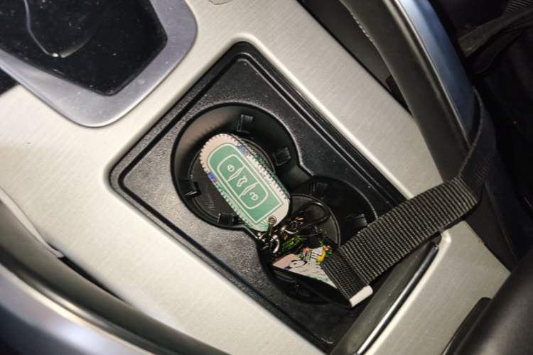 Used Geely Auto Emgrand X7 Sport 2020 1.8TD DCT Two-Wheel Drive Smart Connect 4G-Enabled Version Vehicle Key