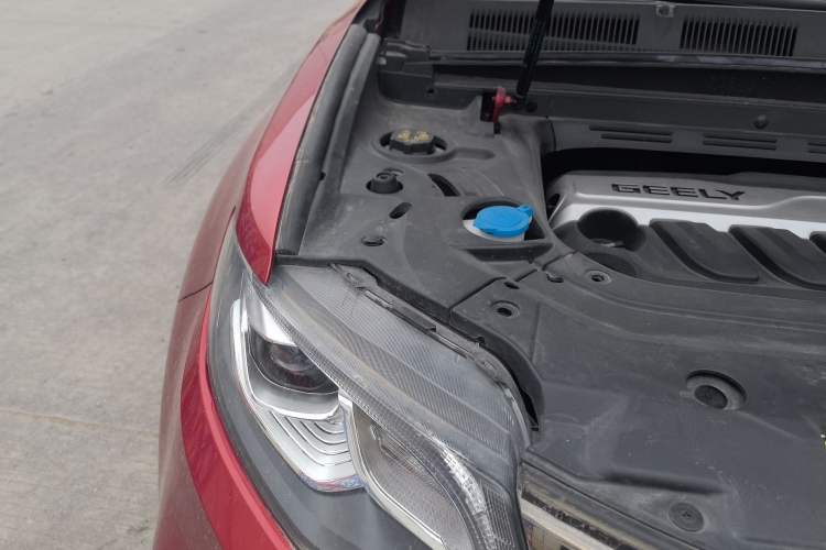 Used Geely Auto Emgrand X7 Sport 2020 1.8TD DCT Two-Wheel Drive Smart Connect 4G-Enabled Version Engine Bay Right