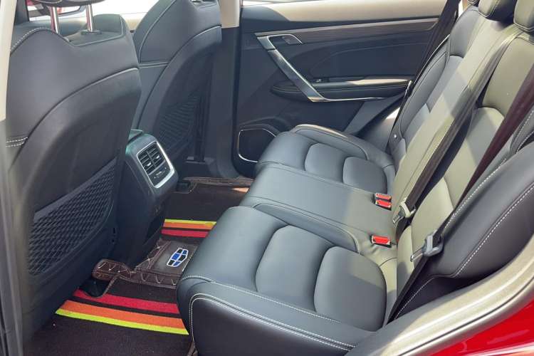 Used Geely Auto Emgrand X7 Sport 2020 1.5TD Automatic Smart Connect PRO Left Rear Seat