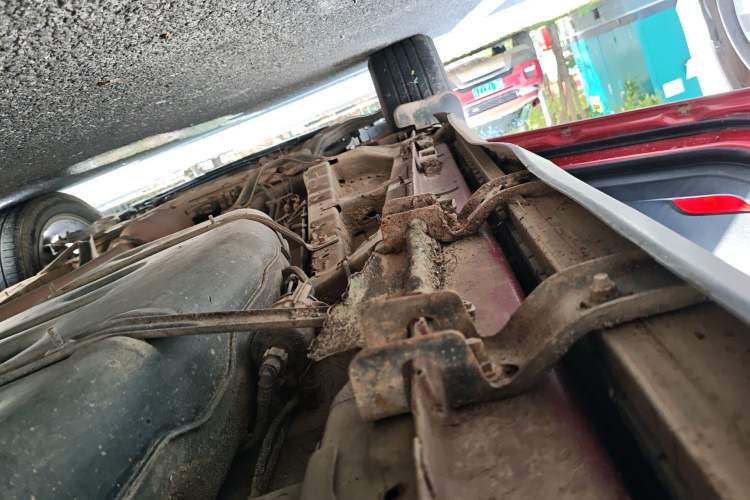 Used Geely Auto Emgrand X7 Sport 2020 1.8TD DCT Two-Wheel Drive Zhiya Model Left Side Sill