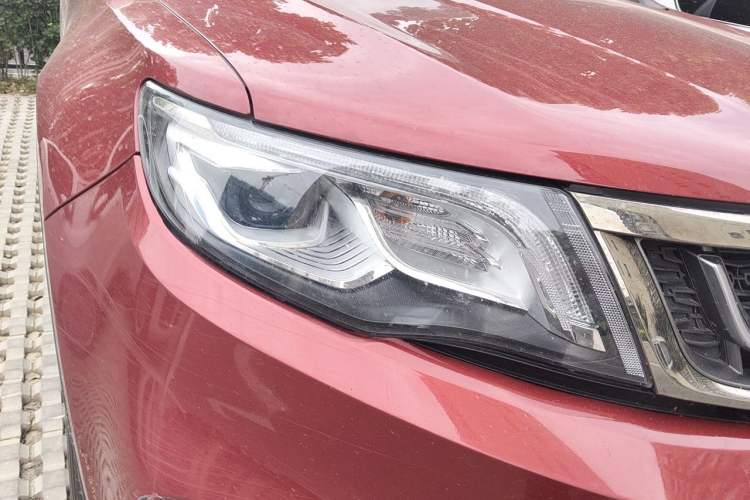 Used Geely Auto Emgrand X7 Sport 2020 1.8TD DCT Two-Wheel Drive Smart Connect 4G-Enabled Version Right Front Headlight