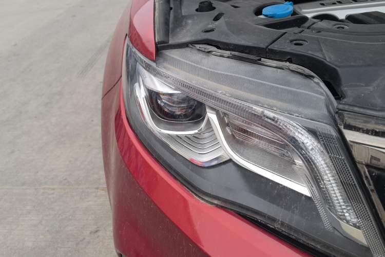 Used Geely Auto Emgrand X7 Sport 2020 1.8TD DCT Two-Wheel Drive Smart Connect 4G-Enabled Version Right Front Headlight