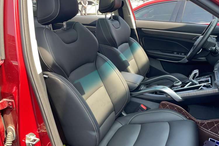 Used Geely Auto Emgrand X7 Sport 2020 1.5TD Automatic Smart Connect PRO Right Front Seat