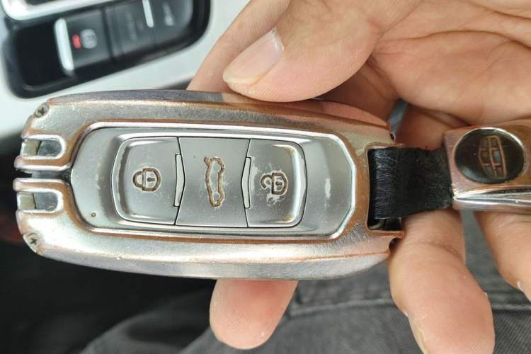 Used Geely Auto Emgrand X7 Sport 2020 1.8TD DCT Two-Wheel Drive Smart Connect 4G-Enabled Version Vehicle Key