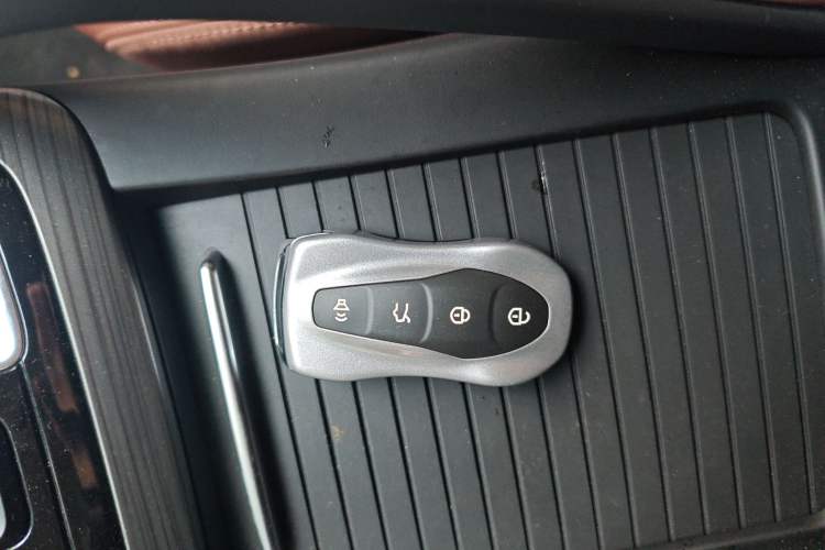 Used Geely Auto Emgrand X7 Sport 2020 1.8TD DCT Zhi Ling PRO Vehicle Key