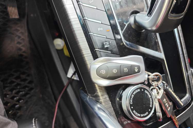 Used Geely Auto Emgrand X7 Sport 2020 1.8TD DCT Smart PRO Vehicle Key